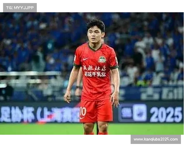 云南玉昆冬训对抗赛橙队3-2胜白队，新援黄紫昌破门