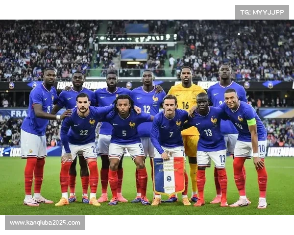 国家队队友社交媒体互动，展现法国攻击线深厚底蕴